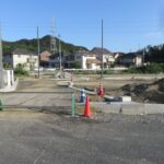 令和7年10月1日撮影：宅地への入口。