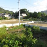 令和7年10月1日撮影：南東から北西へ向いて撮った写真です。