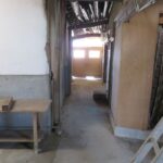 通路：北から南へ向いて撮った写真です。