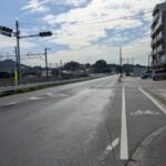 前面道路:東から西へ向いて撮った写真です。 前面道路:東から西へ向いて撮った写真です。