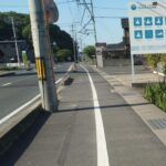 前面道路：北から南へ向いて撮った写真です。