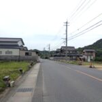 前面道路:北から南へ向いて撮った写真です。 前面道路:北から南へ向いて撮った写真です。