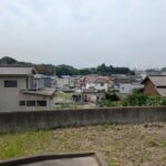 北から南へ向いて撮った写真です。