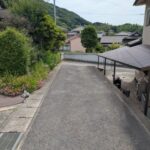 前面道路：西から東へ向いて撮った写真です。