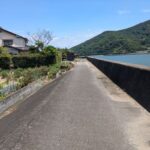東側前面道路:南から北へ向いて撮った写真です。 東側前面道路:南から北へ向いて撮った写真です。